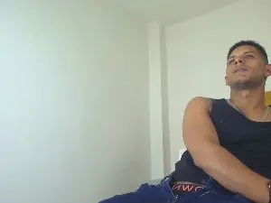 Cam4 Nude Webcam of Chris_Dick99