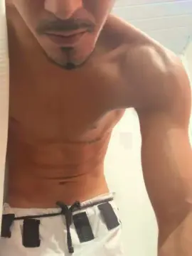 Cam4 Nude Webcam of Rjnovin