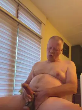 Cam4 Free Live Porn of DildoMike0