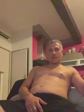 Cam4 Live Sex of max83_fun