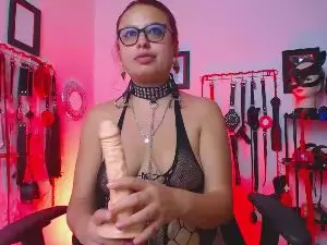 Cam4 Sex Chat of slaverubi_