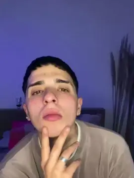 Cam4 Sex Chat of Thomikaty98