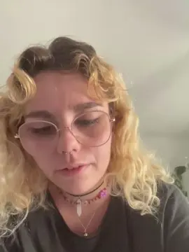 Cam4 Free Porn Cam of Emy_2002