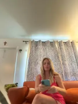 Cam4 Live Porn of LetsshowitALL