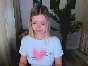 Cam4 Live Porn of GlamorousGirll