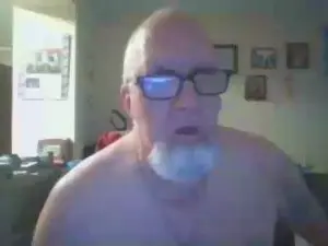 Cam4 Live Sex of TINYCOCK1956