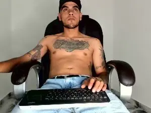 Cam4 Free Porn Cam of Mikee_scooth