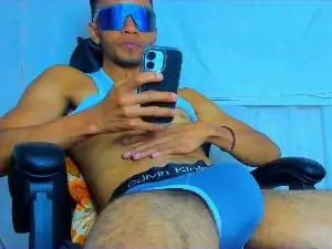 Cam4 Sex Chat of Alex_bigcock1