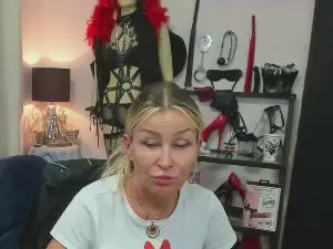 Cam4 Free Live Porn of crystal__xxx