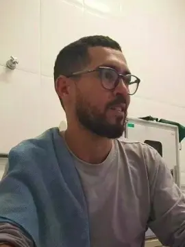 Cam4 Live Sex Cam of HShotsmilegyn
