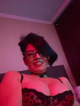 Cam4 Sex Cam of Monttychilena