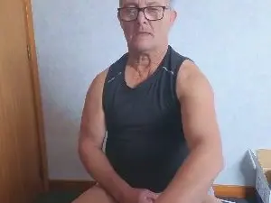 Cam4 Private Sex Chat of bigballnz