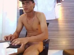 Cam4 Live Sex Cam of Lelehott01