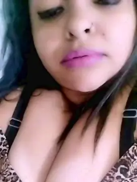 Cam4 Free Live Porn of morenahot_hot2