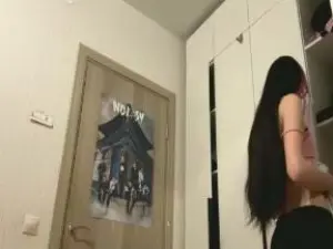 Cam4 Adult Video Chat of PollyGlomb