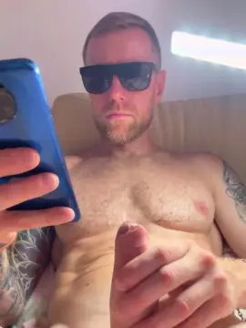Cam4 Sex Cam of emanuilxxx2