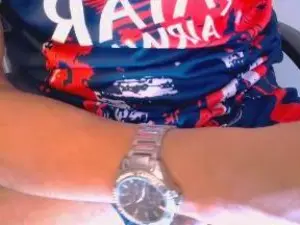 Cam4 Free Porn Cam of papibombosexy