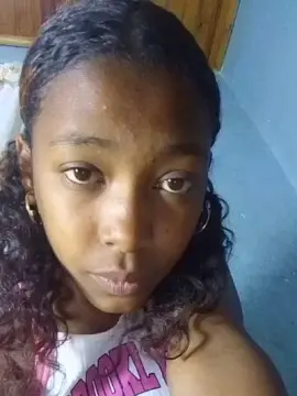 Cam4 Watch Live Sex Cams of Liantsoa07