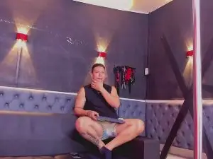 Cam4 Private Sex Chat of lucassimonee