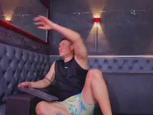 Cam4 Live Porn of lucassimonee