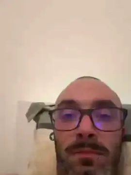 Cam4 Live Porn of titi_sparrow3