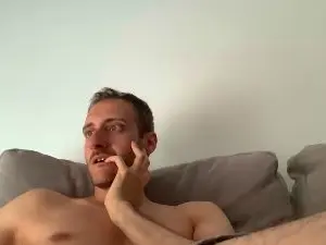 Cam4 Sex Chat of LukaShyGuy225