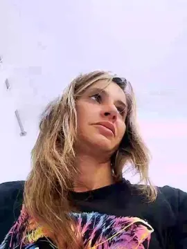 Cam4 Watch Live Sex Cams of Viciosilla85