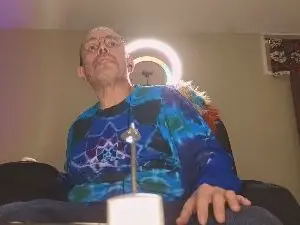 Cam4 Live Sex Cam of CuriousBisex22
