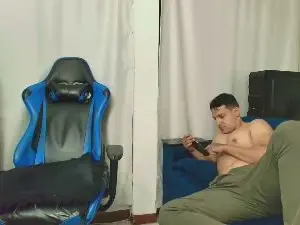 Cam4 Private Sex Chat of couplee_horny