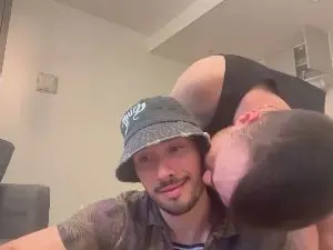 Cam4 Live Porn of BrosinLove