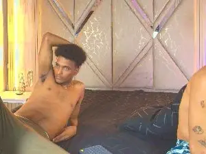 Cam4 Sex Cam of Exotic_boysxx