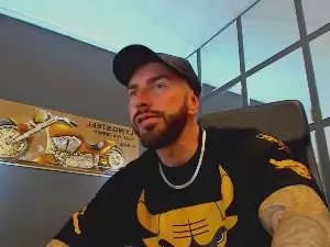 Cam4 Free Porn Cam of AronGrant