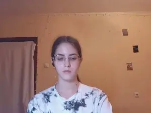 Cam4 Nude Webcam of RoxanaKneisler