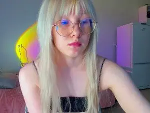 Cam4 Watch Live Sex Cams of Allettaevee