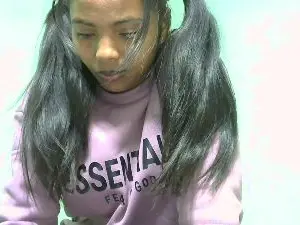 Cam4 Live Sex Cam of Fitiavana8