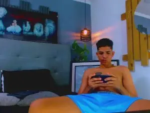 Cam4 Private Sex Chat of Lukas_Caballero