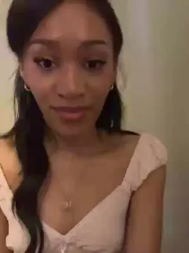 Cam4 Private Sex Chat of Sarabombshell