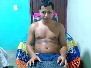 Cam4 Sex Cam of Lil_condor_bby1