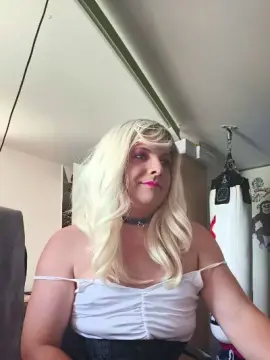 Cam4 Live Sex of ruberdollive