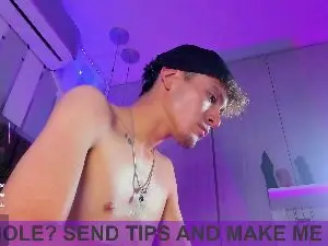 Cam4 Free Live Porn of ValentinoMoreti