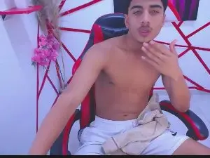 Cam4 Nude Webcam of Oliver_Parker