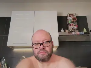Cam4 Live Porn of BearBoy78