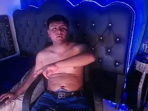 Cam4 Free Porn Cam of NoahBrowns_