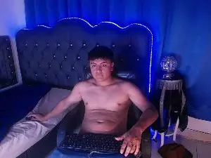 Cam4 Nude Webcam of NoahBrowns_