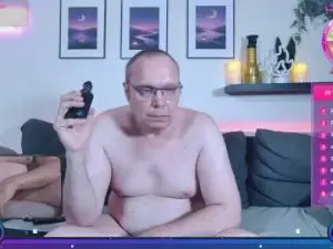 Cam4 Adult Video Chat of djShyVibes
