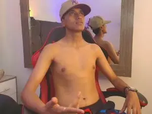 Cam4 Live Sex of Alan_Colthon