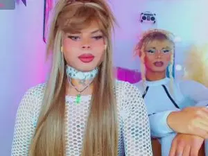 Cam4 Live Sex of leslychaneldoll