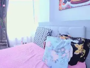 Cam4 Live Sex Cam of SharonWar1