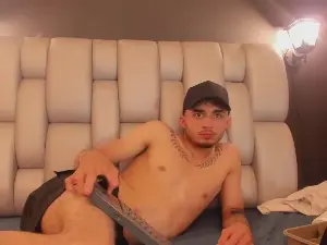 Cam4 Free Live Porn of James_06