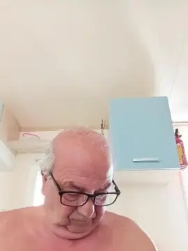 Cam4 Nude Webcam of minuzzo61